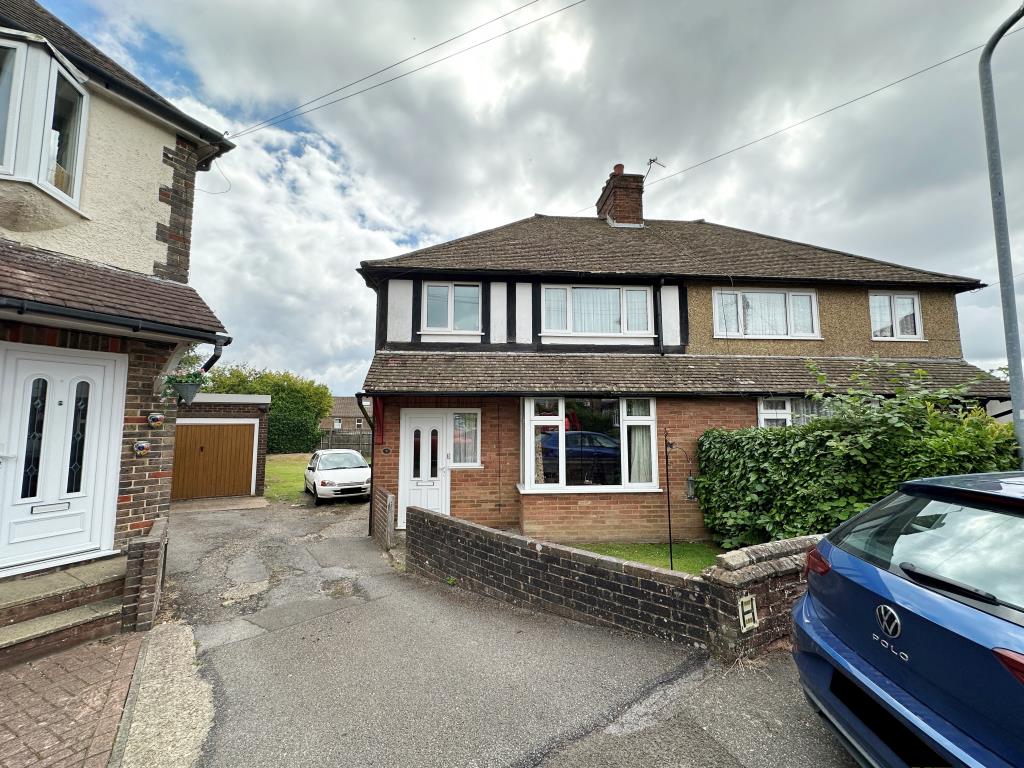 Lot: 165 - SEMI-DETACHED STATUTORY INVESTMENT - Front